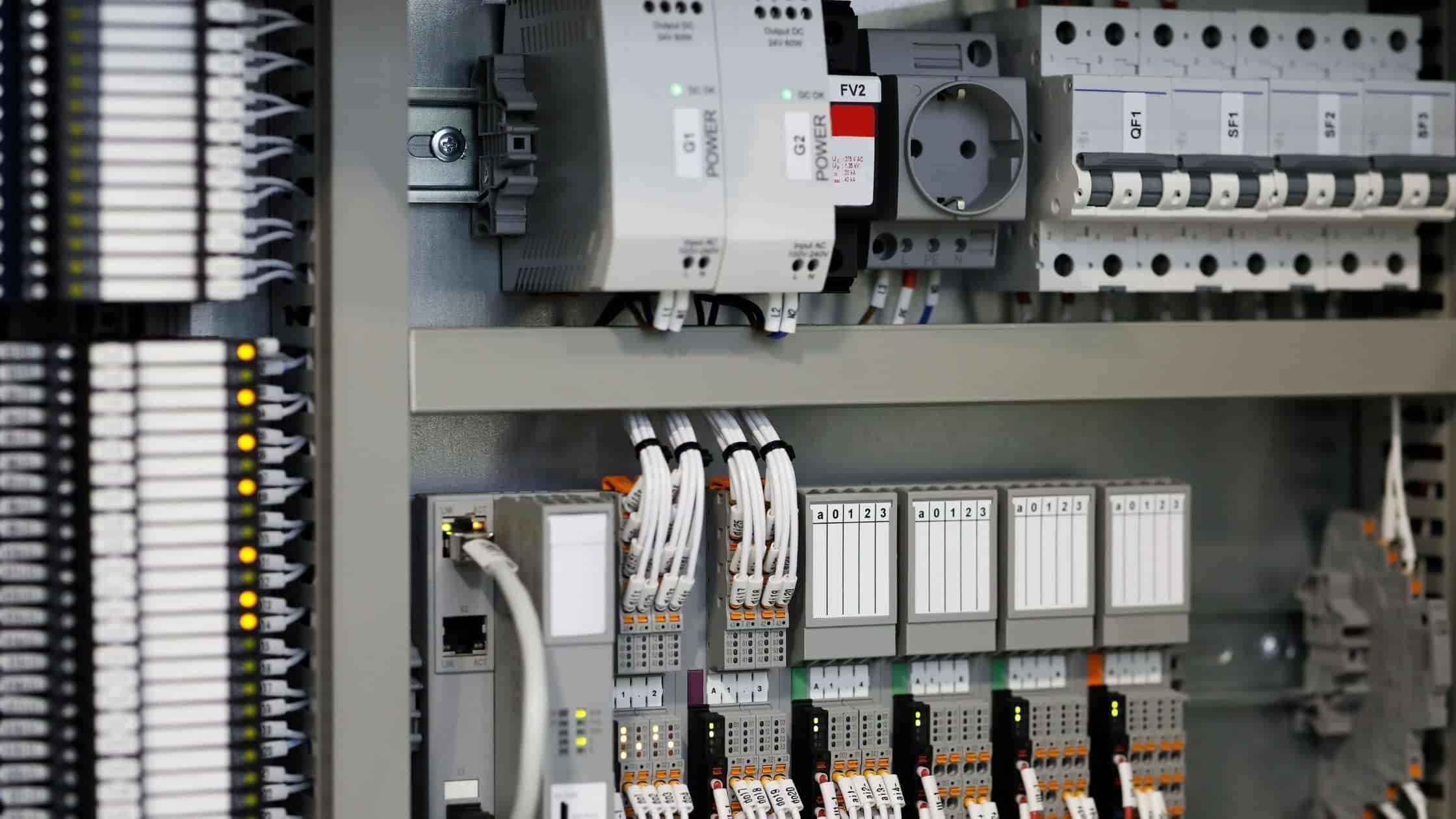 Aktor Ancaman Iran Eksploitasi PLC Industri dan Manipulasi Tampilan HMI untuk Menyembunyikan Serangan